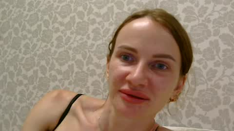 Snapshot of ainyrvixxen chatting on 07-19-26, 10:02 AinyrVixxen online show from 07-19-26, 10:02
