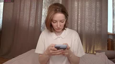 Sofia help me get 50 thumbs up online show from 08-09-26, 05:12