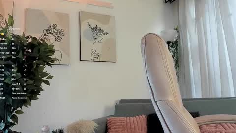 Aisha online show from 01-14-26, 12:44