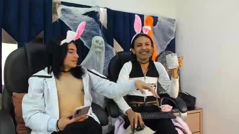 Aisha online show from 11-01-25, 02:57