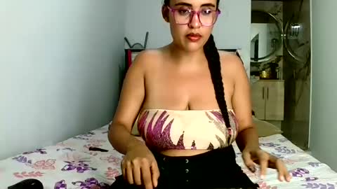 aisha koswell3 online show from 07-19-26, 05:22