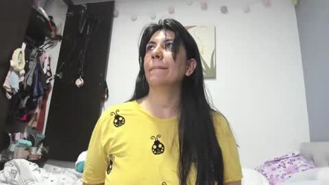 Snapshot of aisha_latina chatting on 12-15-24, 11:53 Katie online show from 12-15-24, 11:53