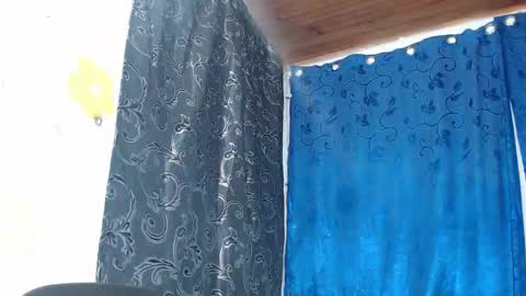 alexia online show from 11-23-25, 04:45