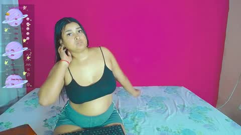 Snapshot of aisha_stacey0410 chatting on 12-29-24, 02:38 aisha_stacey0410 online show from 12-29-24, 02:38