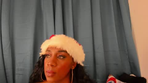 Snapshot of aisha_w10 chatting on 12-28-24, 04:09 Aisha online show from 12-28-24, 04:09