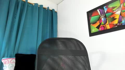 Snapshot of aisha_w10 chatting on 02-10-25, 03:42 Aisha online show from 02-10-25, 03:42