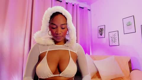Snapshot of aisha_w10 chatting on 10-04-25, 04:05 Aisha online show from 10-04-25, 04:05