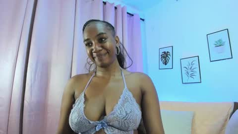Snapshot of aisha_w10 chatting on 10-07-25, 12:46 Aisha online show from 10-07-25, 12:46