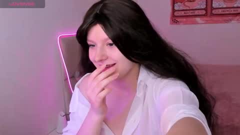 Aisha online show from 10-11-25, 03:28