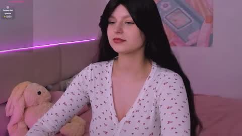 Aisha online show from 11-10-25, 09:19