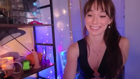 Snapshot of aishalee3 chatting on 10-11-25, 07:29 Aisha Lee online show from 10-11-25, 07:29