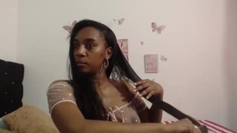 Aisha online show from 11-25-25, 07:58