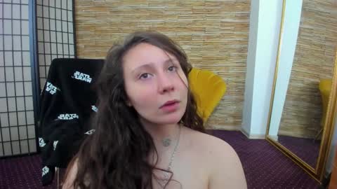 Aisha online show from 11-24-25, 05:40