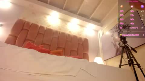 aisha  online show from 03-18-26, 10:02