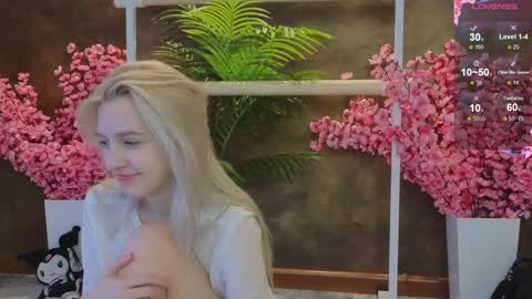 Snapshot of aishiro chatting on 03-06-25, 12:30 aishiro online show from 03-06-25, 12:30