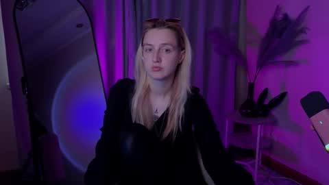 Snapshot of aishiro chatting on 09-16-25, 01:34 aishiro online show from 09-16-25, 01:34