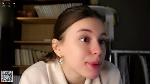 Aliza online show from 10-16-25, 01:17