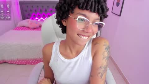 Snapshot of aitana_kahlo chatting on 09-10-25, 11:32 Aitana online show from 09-10-25, 11:32