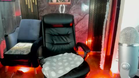 Miss Tatiana Independent Chaturbate Model online show from 11-21-25, 02:32