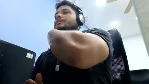 Snapshot of aj_cooper90_ chatting on 02-01-25, 05:07 Esteban online show from 02-01-25, 05:07