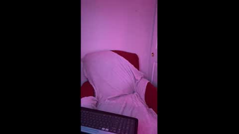 Snapshot of ajsquirts chatting on 11-03-25, 01:51 ajsquirts online show from 11-03-25, 01:51