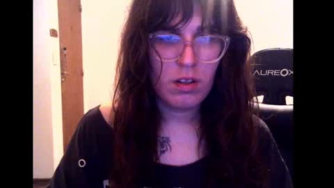 Snapshot of akamedolle chatting on 09-18-25, 04:03 Veronica Akame 3 online show from 09-18-25, 04:03