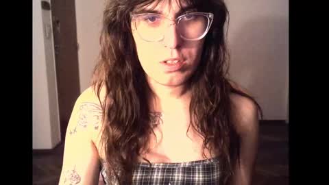 Snapshot of akamedolle chatting on 09-23-25, 03:20 Veronica Akame 3 online show from 09-23-25, 03:20