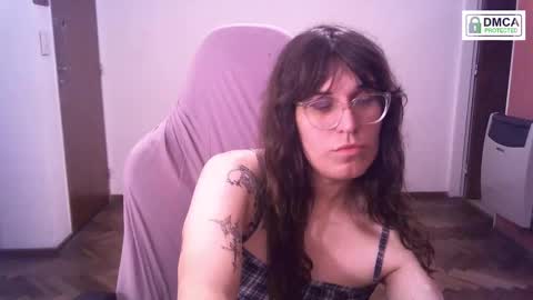 Snapshot of akamedolle chatting on 03-10-26, 03:11 Veronica Akame 3 online show from 03-10-26, 03:11