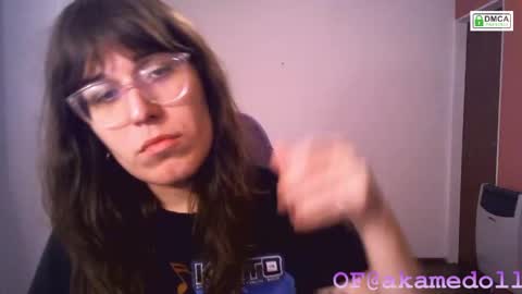 Snapshot of akamedolle chatting on 05-17-26, 04:43 Veronica Akame 3 online show from 05-17-26, 04:43