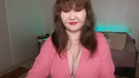 Snapshot of akanire chatting on 05-24-26, 01:38 Shelly online show from 05-24-26, 01:38