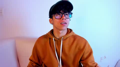 akazaboy online show from 04-12-26, 05:45