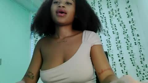 akemy_saunderz online show from 05-26-26, 02:51