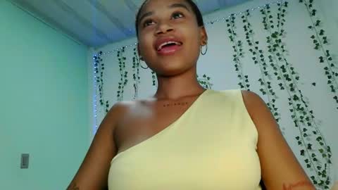 akemy_saunderz online show from 06-12-26, 03:16