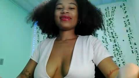 akemy_saunderz online show from 06-16-26, 03:53