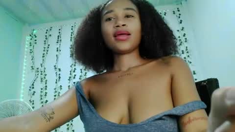 akemy_saunderz online show from 06-16-26, 09:28