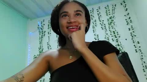 akemy_saunderz online show from 07-27-26, 04:41
