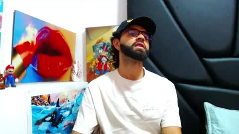 Snapshot of akiles_r chatting on 06-18-26, 11:53 akiles online show from 06-18-26, 11:53