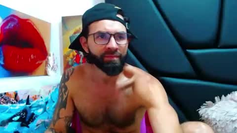 Snapshot of akiles_r chatting on 07-07-26, 11:53 akiles online show from 07-07-26, 11:53