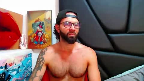 Snapshot of akiles_r chatting on 07-16-26, 11:44 akiles online show from 07-16-26, 11:44