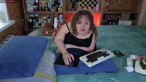 Natalie online show from 11-07-25, 06:35