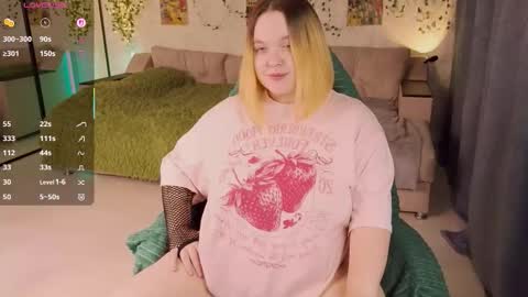 Snapshot of akinohana chatting on 10-22-25, 01:44 Aki online show from 10-22-25, 01:44