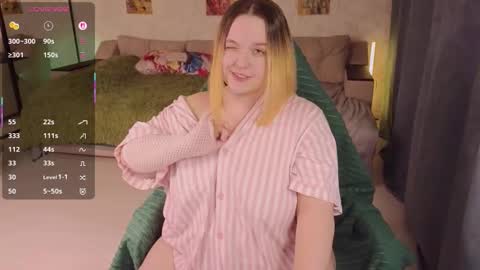 Snapshot of akinohana chatting on 11-08-25, 11:10 Aki online show from 11-08-25, 11:10