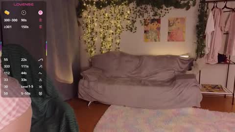 Snapshot of akinohana chatting on 11-30-25, 05:28 Aki online show from 11-30-25, 05:28