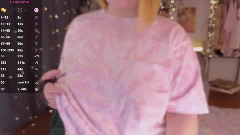 Aki online show from 04-08-26, 10:32