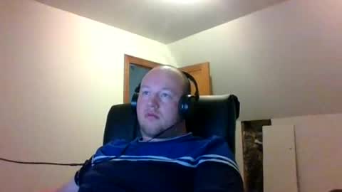 Snapshot of akuma079 chatting on 07-30-26, 06:12 akuma079 online show from 07-30-26, 06:12