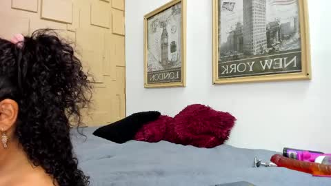 Snapshot of akyra_ebony chatting on 04-30-26, 08:57 Zoe Hudson online show from 04-30-26, 08:57
