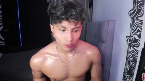 Snapshot of ala_ha_ chatting on 06-25-26, 03:39 Ander uwu online show from 06-25-26, 03:39