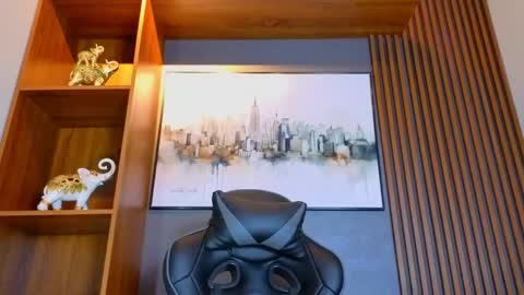 Alahia Rodriguez online show from 05-13-26, 08:38