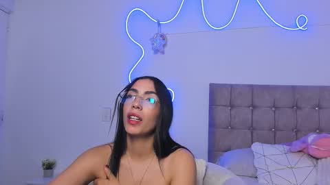 Alaia Alegria online show from 03-07-26, 05:04