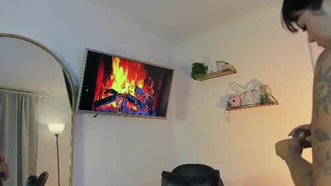   online show from 06-22-26, 10:45